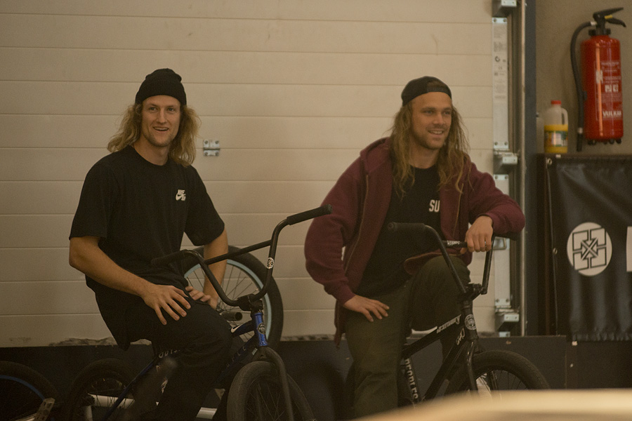 Die Langhaarfraktion von SIBMX: links haben wir Moritz Nußbaumer und rechts Lukas Häusler