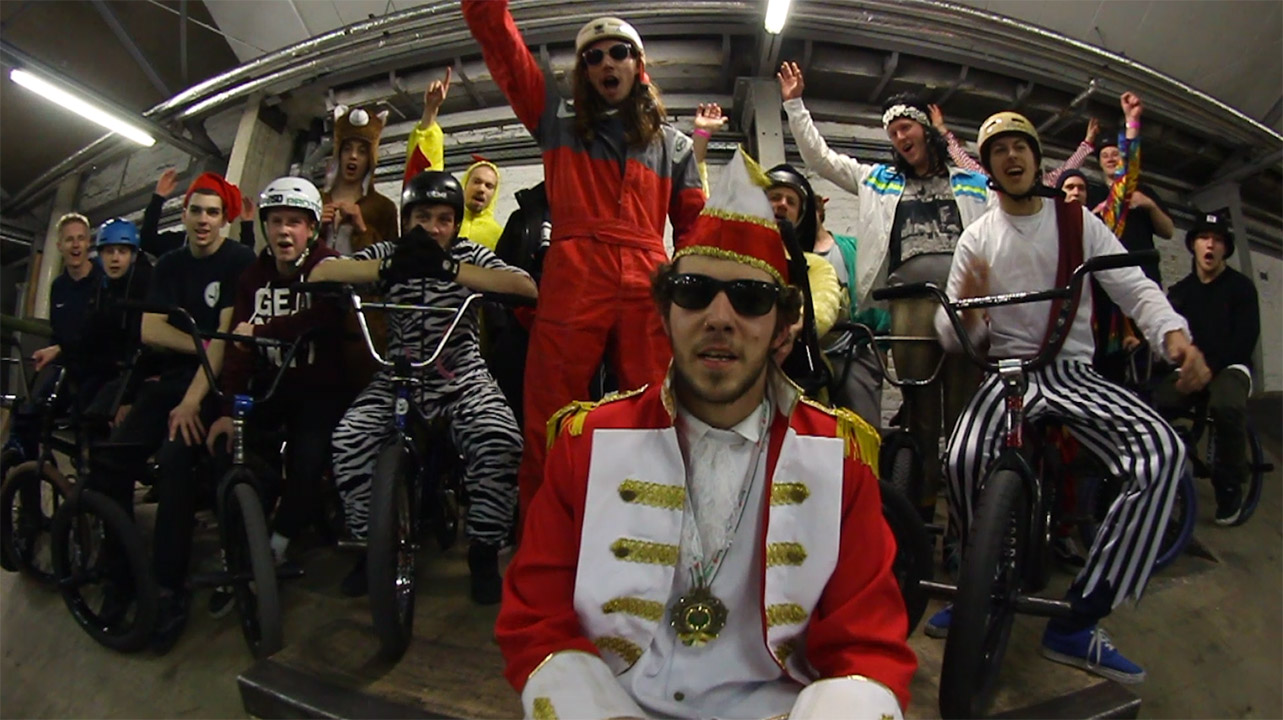 Obwohl so mancher Jeck auf der freedombmx-Karnevalssitzung in der Halle 59 sichtlich Schlagseite hatte, wurden trotzdem haufenweise gute Tricks performt.