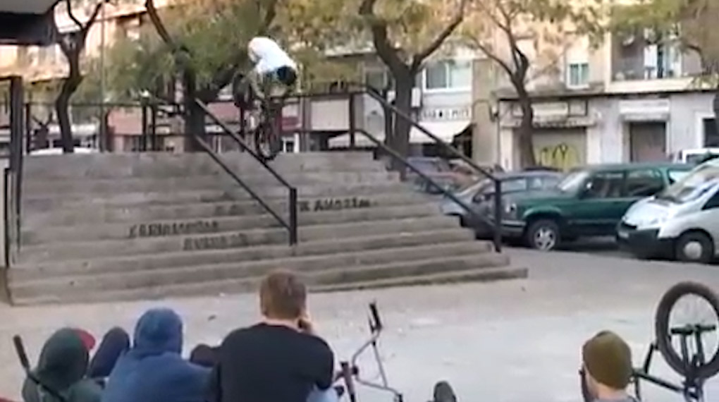 Alex Donnachie hat ein paar Rawclips von den Dreharbeiten zu "Nearly 4K" in Barcelona aka der besten Stadt der Welt hochgeladen.