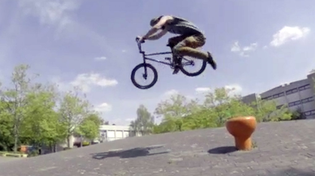 Berlin, Prag, Barcelona, Erlangen: Die Jungs von der 1230Gang aus Regensburg sind für ihr 2K16-Mixtape ganz schön rumgekommen.