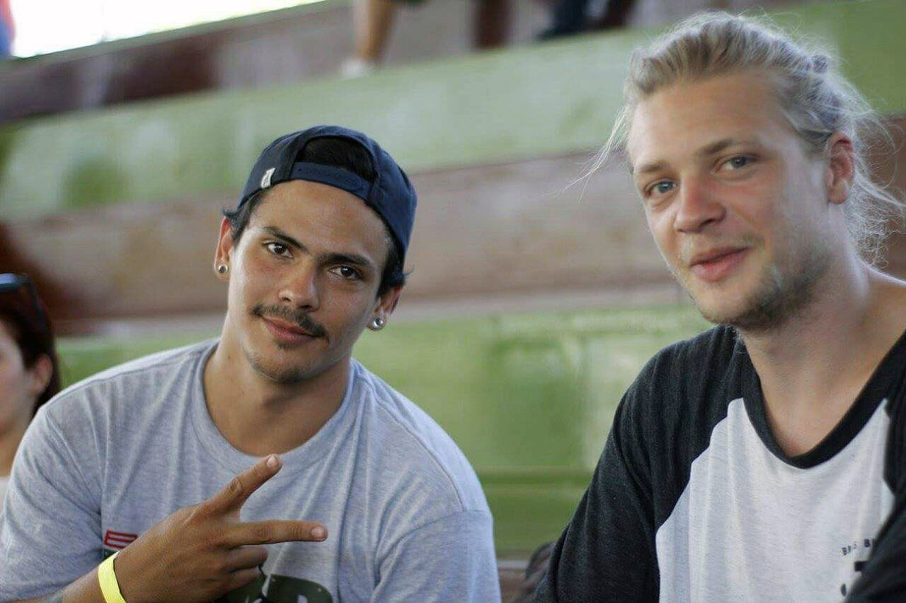 Nelson, mein Gastgeber in San Jose, kennt jede Folge von Ozzy Man Reviews, trinkt gerne Bier und spielt Tischfussball (Kicker) so wie Messi Fussball spielt. Ach so, ziemlich gut Fahrrad fährt er auch noch; Foto: Kevin Padilla Zuniga