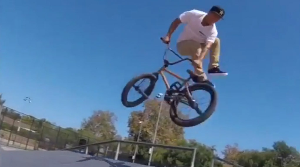 Der Typ kennt einfach kein Erbarmen! Chad Kerley macht auch in dieser Instagram-Compilation wieder kurzen Prozess mit BMX.