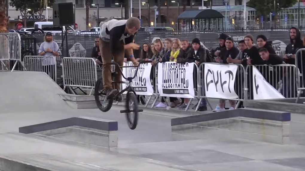 Wir haben die Siegesruns von Garrett Reynolds, Devon Smillie und Chad Kerley auf dem Vans BMX Street Invitational in Huntington Beach für euch.