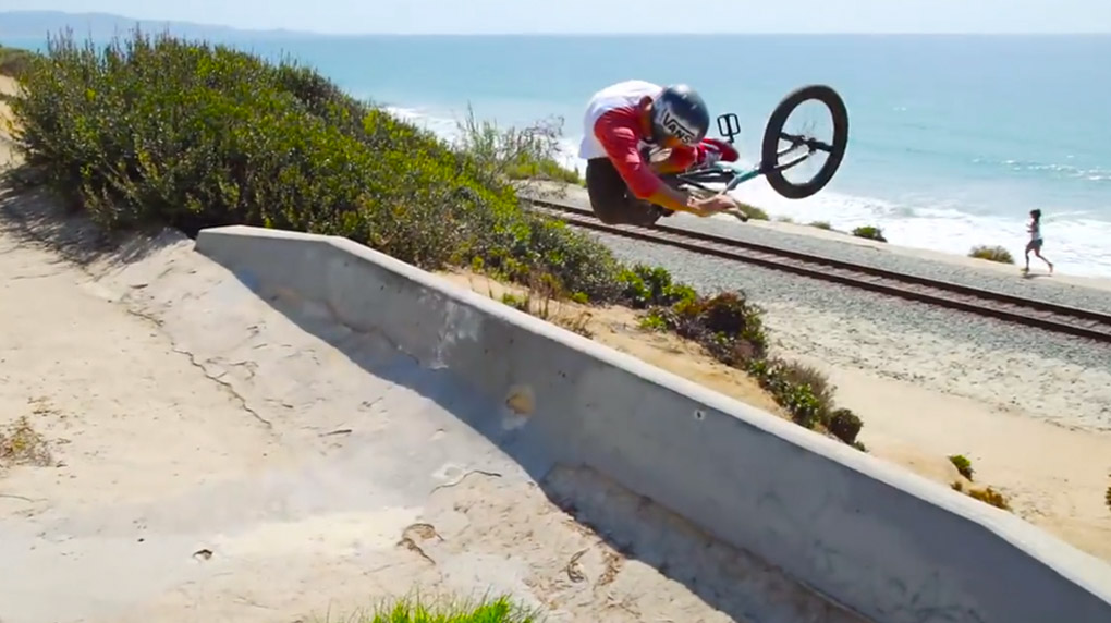 Gary Young beweist mit seiner Section auf der "Grow Up"-DVD von Sunday Bikes, dass er auch mit 33 Jahren noch lange nicht zum alten Eisen gehört.