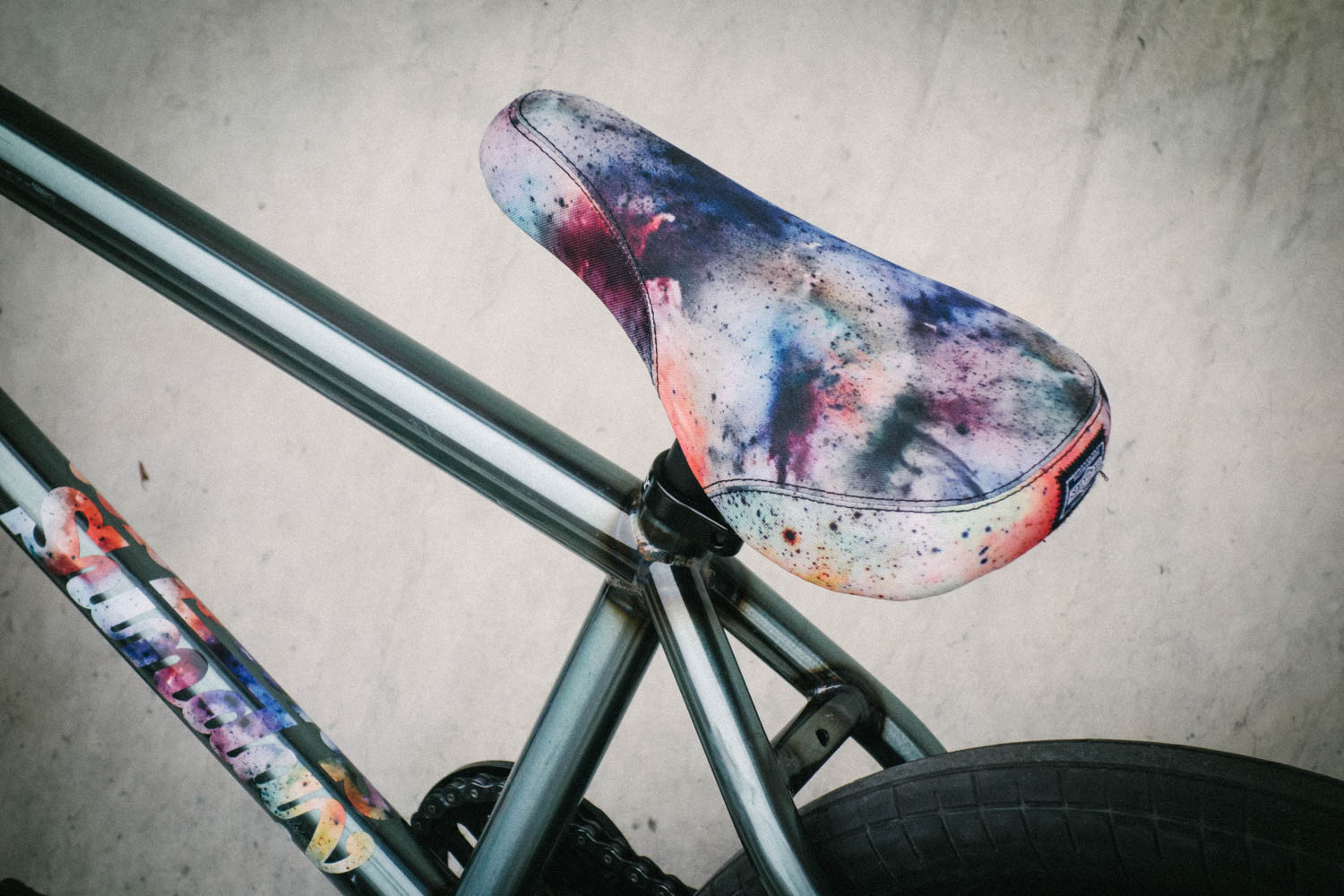 Sunday Bikes BMX-Sattel im Watercolor Colorway