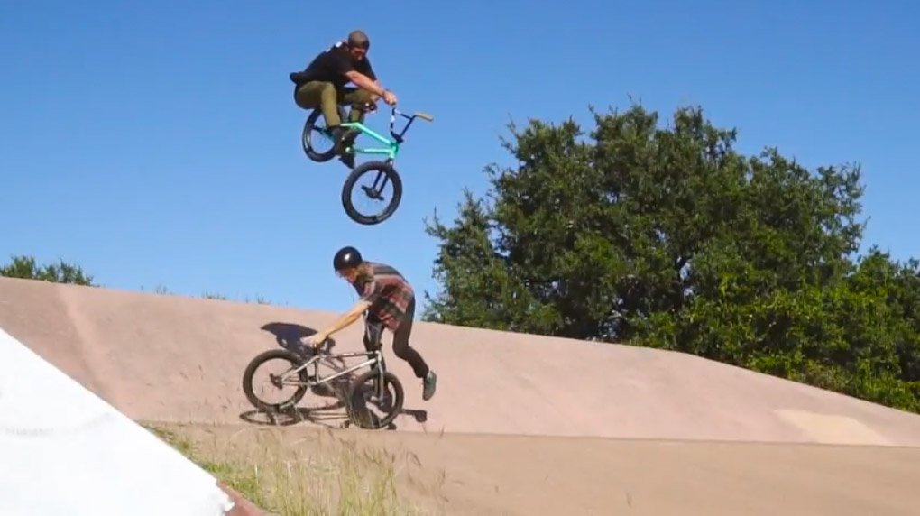 Ein beliebtes Hashtag auf Instagram lautet #bmxisfun. Die Doublessection aus der "Grow Up"-DVD von Sunday Bikes gehört eindeutig in diese Kategorie.