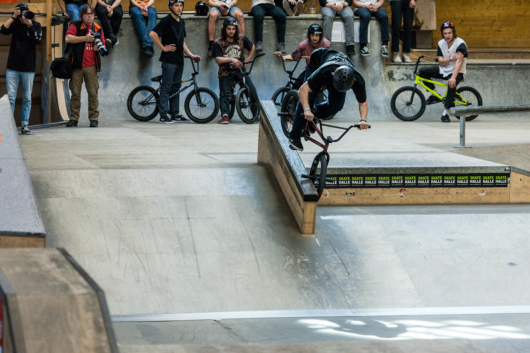 Wir haben eine Gallery mit 40 Fotos und die Ergebnisse vom 1. Lauf der 20inch Trophy 2017 in der Skatehalle Innsbruck für euch
