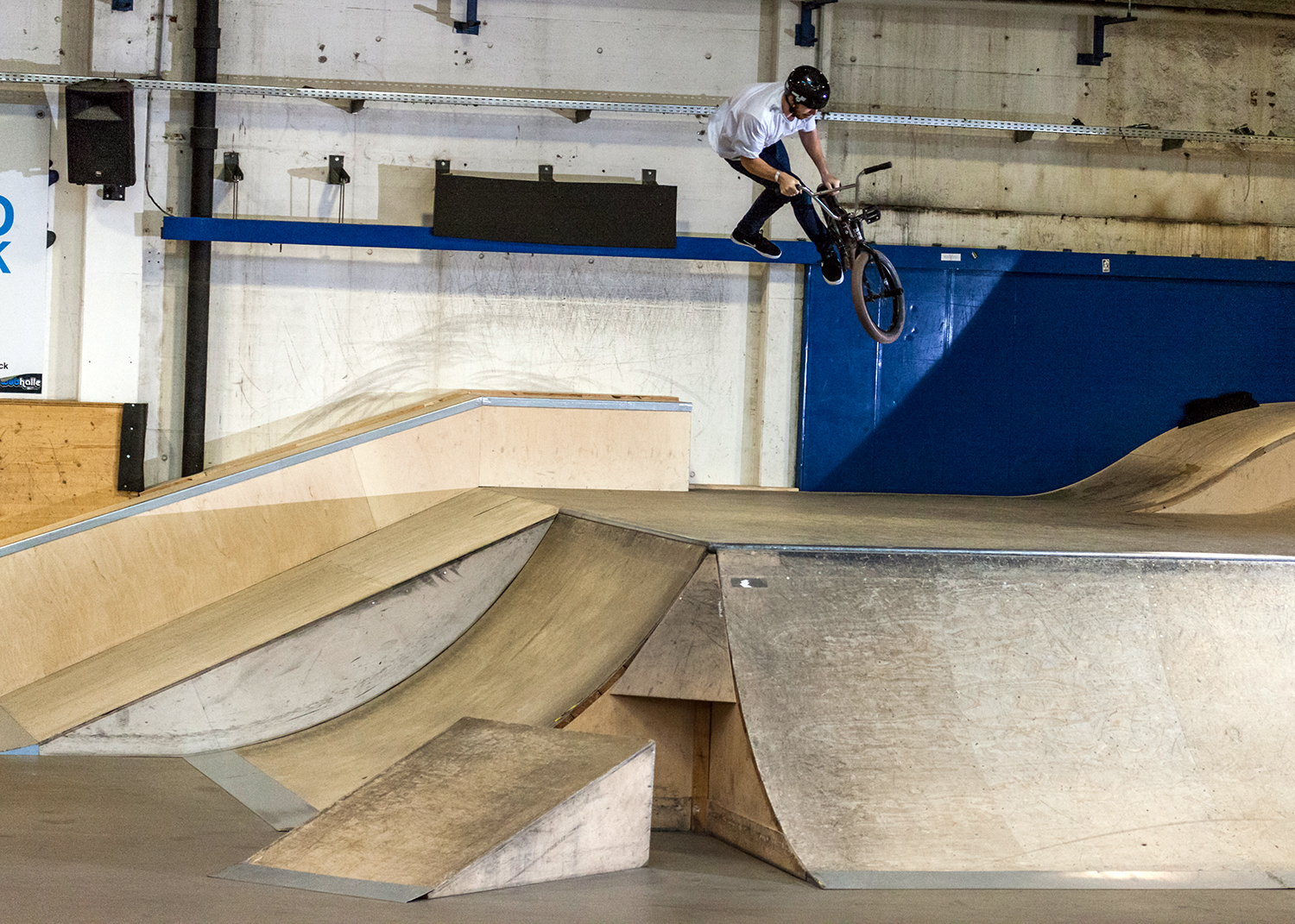 Daniel Tünte auf Daniel Juchatz Spuren; Foto: Sebastian Marggraff