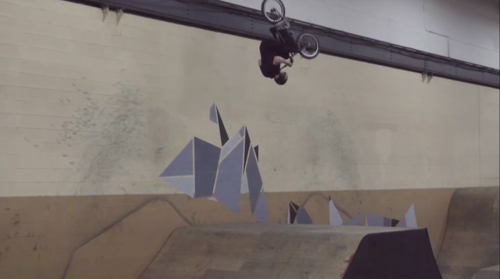 Jayden Mucha ist zwar erst 14 Jahre alt, verfügt aber trotzdem schon über ein gut sortiertes Trickrepertoire und jede Menge Boost.