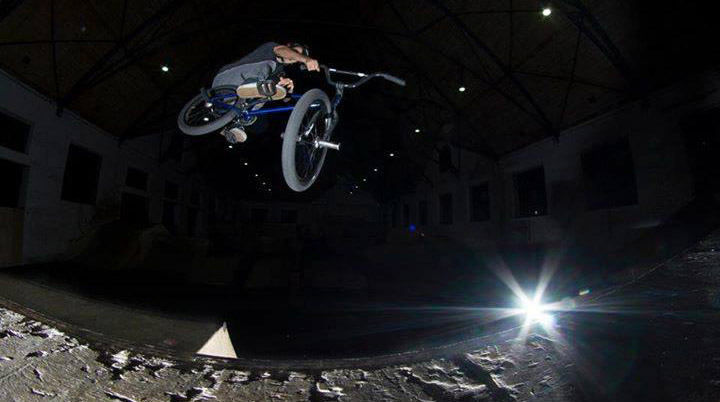 Am 29. April 2017 findet ein BMX-Contest in der Reithalle Ulm statt. Gestartet wird in den Klassen U12, Amateure und Pro. Hier erfährst du mehr.