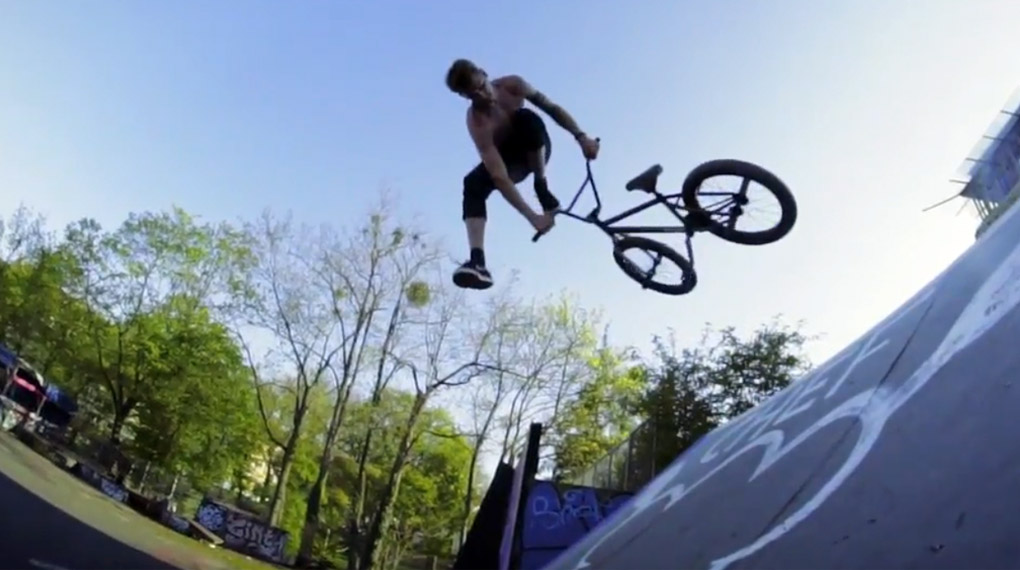 Die Saga geht weiter! Auf der Jagd nach frischen Clips sind Felix Prangenberg, Miguel Smajlji und Robin Kachfi diesmal in Mannheim und Darmstadt unterwegs.