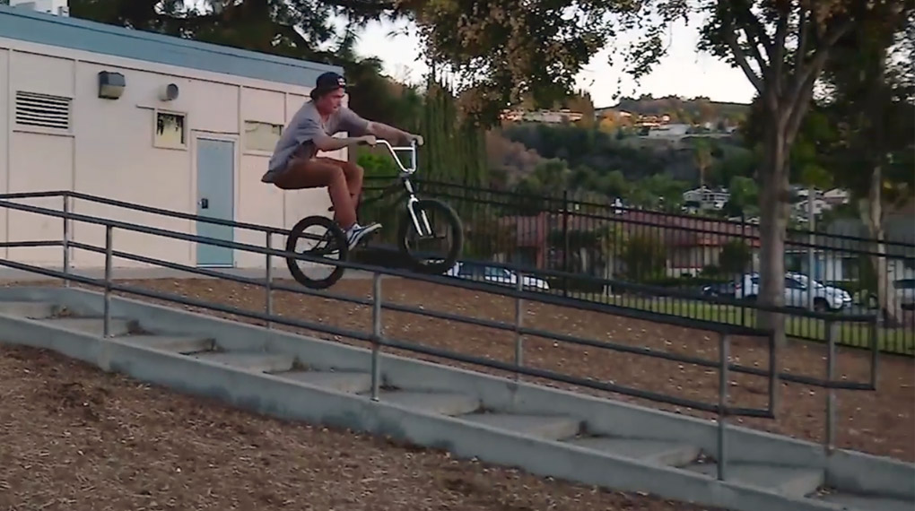 Bruno Hoffmann hat für "Vans Illustrated" eine Knallersection gefilmt, die vor unglaublichen Lines und harten Handrailmoves aus allen Nähten platzt.