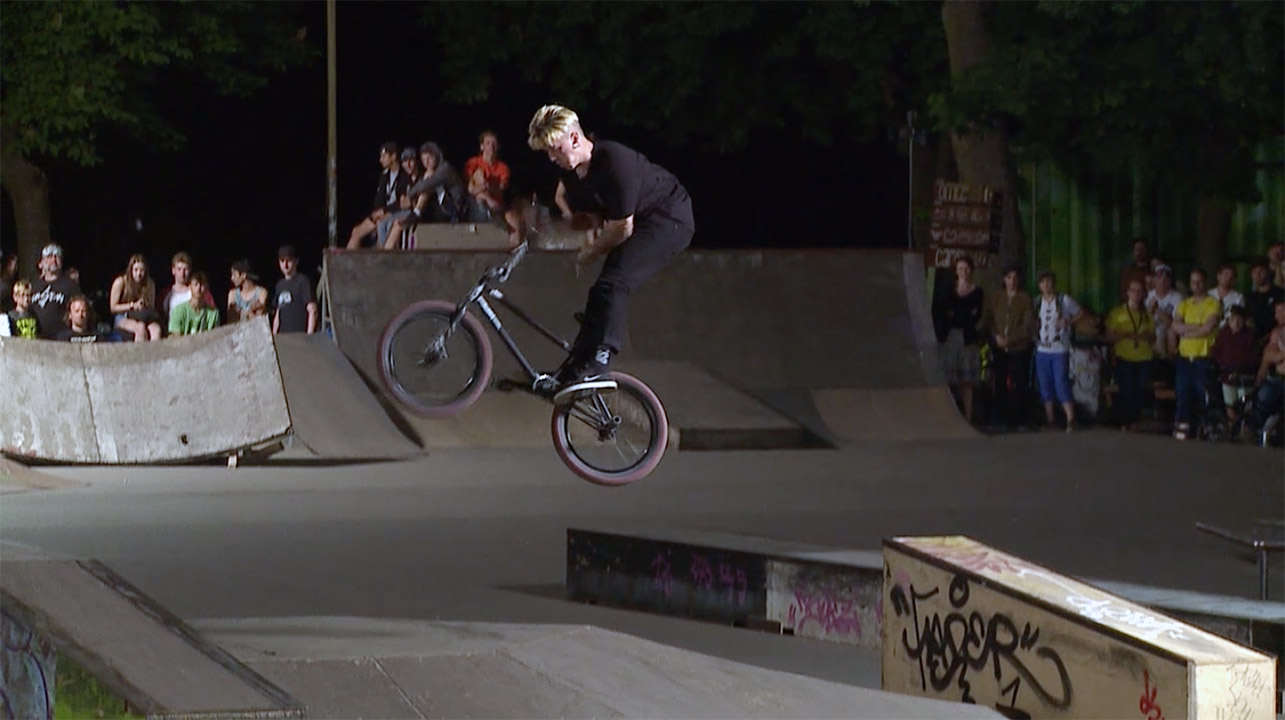 Mit diesem Knallerrun hat Felix Prangenberg den Pro-Streetcontests beim Highway to Hill 2017 im Berliner Mellowpark für sich entschieden.