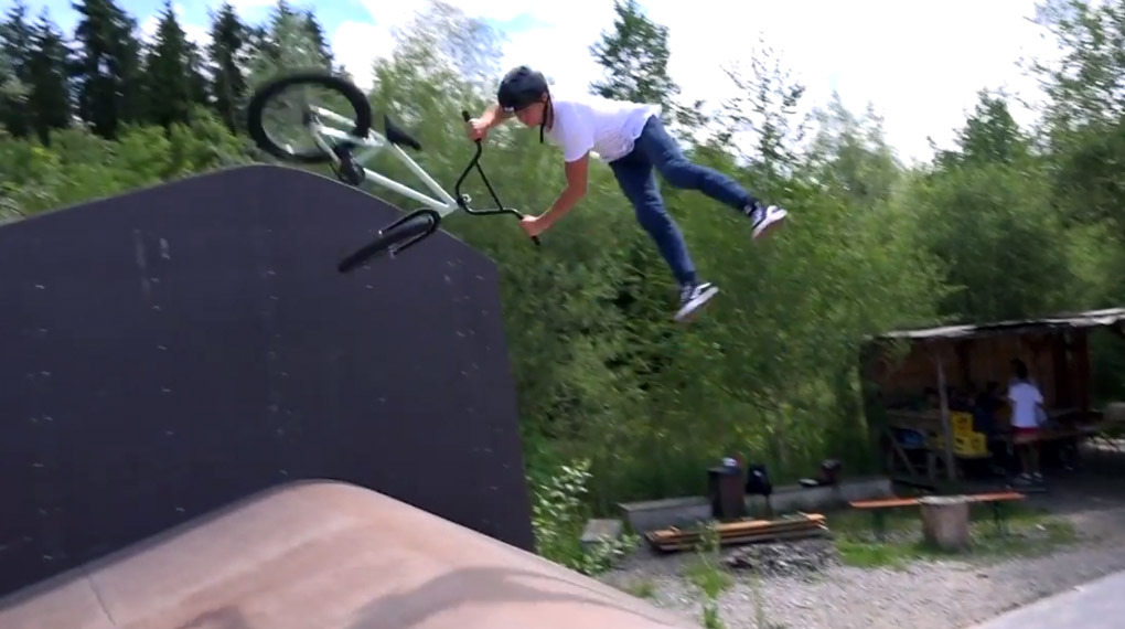 Frei nach dem Motto „Imponiere dem König“ lud Countrybikes am 1. Juli 2017 zum "King Geltendorf"-Contest ein. Das Video dazu und die Ergebnisse gibt es hier