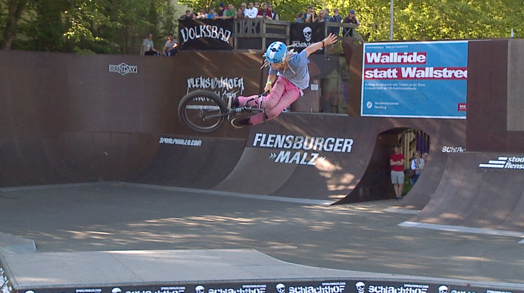 Hier sind knapp 20 Minuten Leftovers, Stürze und zweite Einstellungen vom Butcher Jam 2017 im Schlachthof BMX- und Skatepark Flensburg.