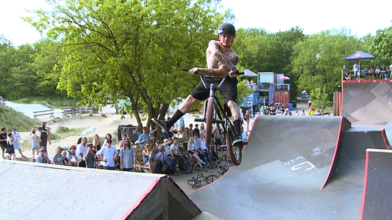 Hier findest du all jene Clips, die es nicht in unser Hauptvideo vom Highway to Hill geschafft haben, aber auch zu schade für die digitale Mülltonne waren.