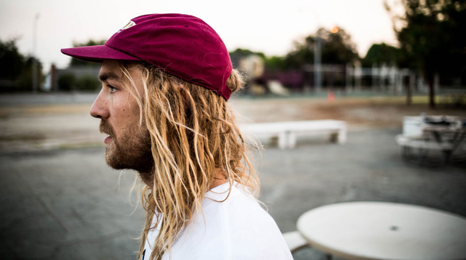 Ty Morrow hat seinen langjährigen Teilesponsor Primo verlassen, um ab sofort für éclat die Streetspots dieser Welt zu massieren.