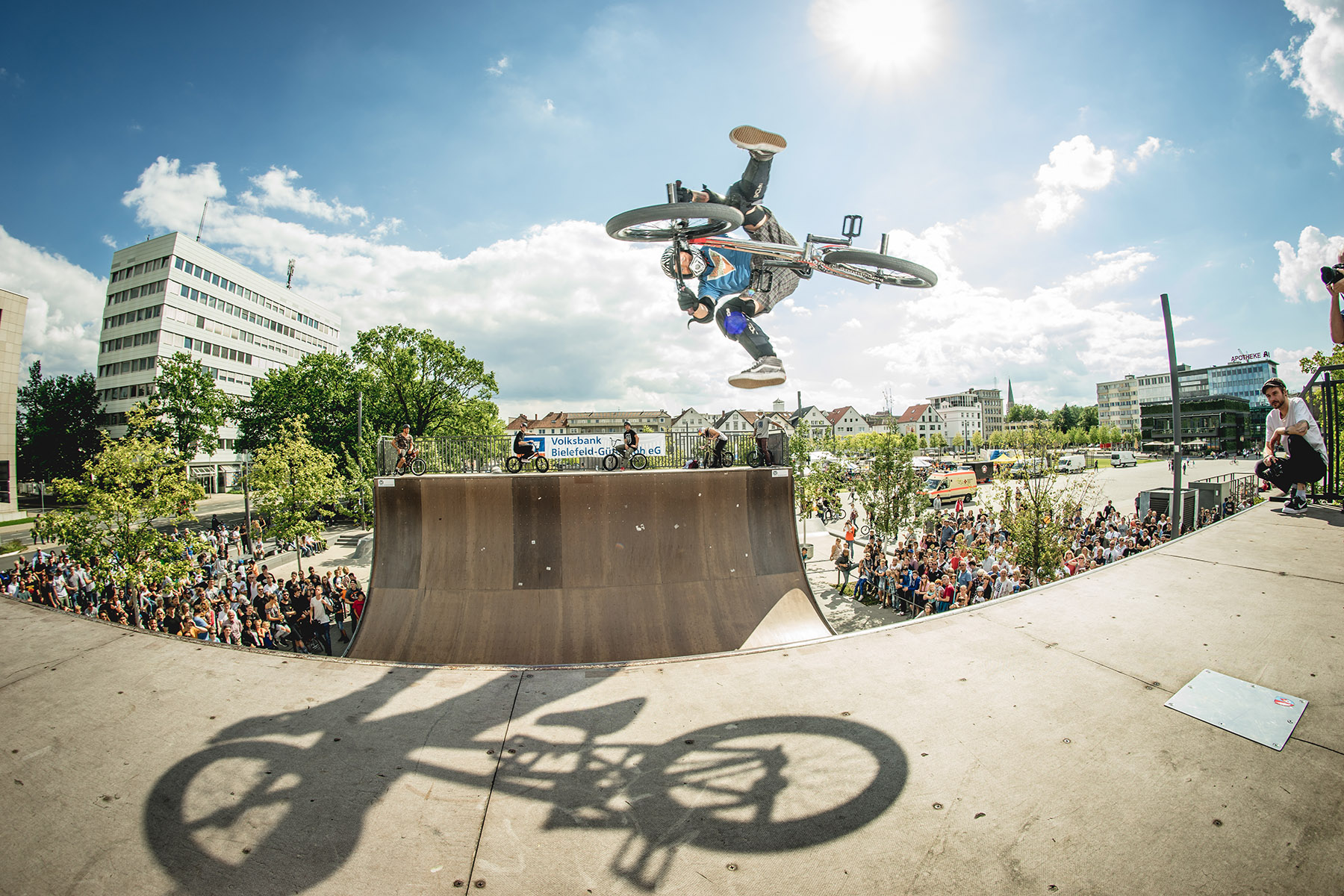 Midschool represent: Markus Grempel ist schon mit Nofootern durch Halfpipes geflogen, da waren die meisten von euch noch nicht einmal angedacht