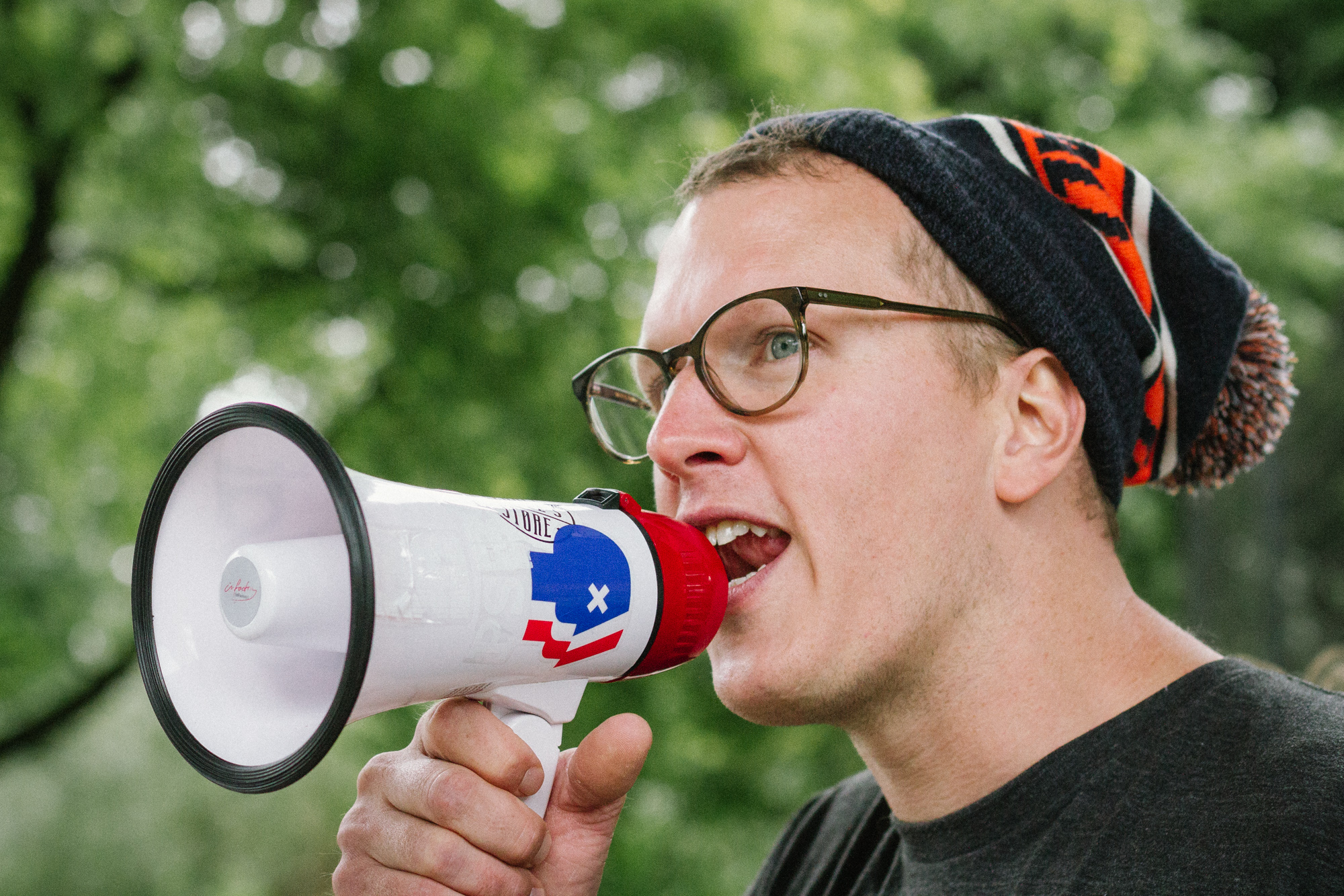 Gerrit Rehmann führte durchs Programm und brachte im Laufe des Tages einige wirklich schöne Kopfbedeckungen an den Mann