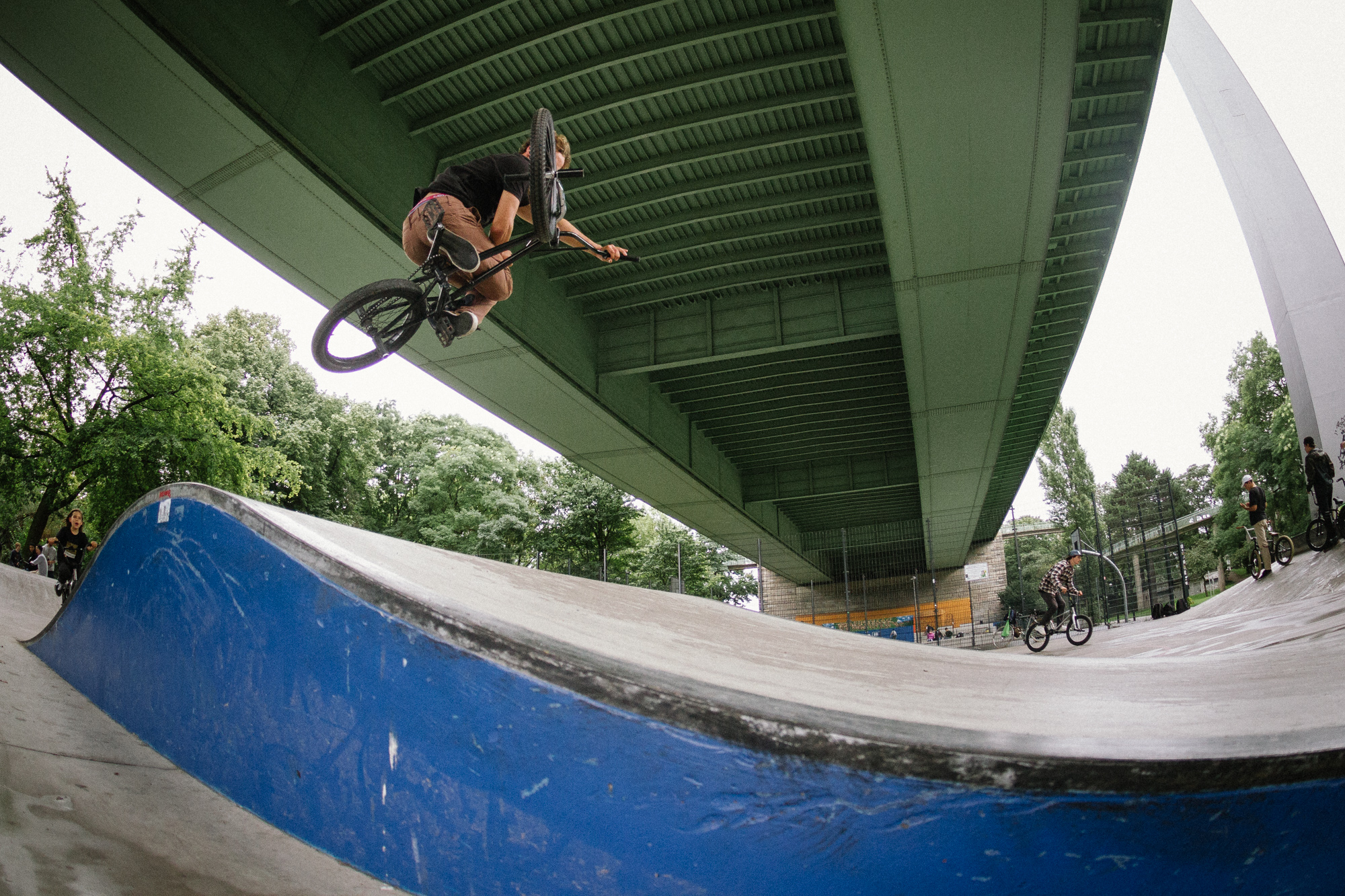 Eine gute Gallery fängt immer mit einem Tabletop-Foto an. Zum Glück war Simon Minor aus Darmstadt da, um sich mit diesem Bilderbuchexemplar über den Wobbel ablichten zu lassen