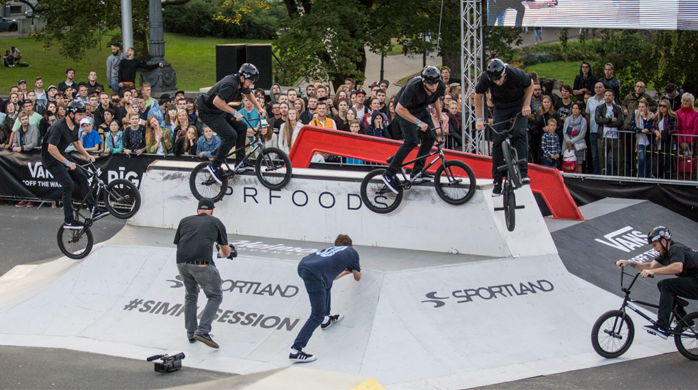 Hier findest du die Ergebnisse und eine große Gallery von der Simple Summer Session 2017 vor dem Freiheitsdenkmal in Riga.