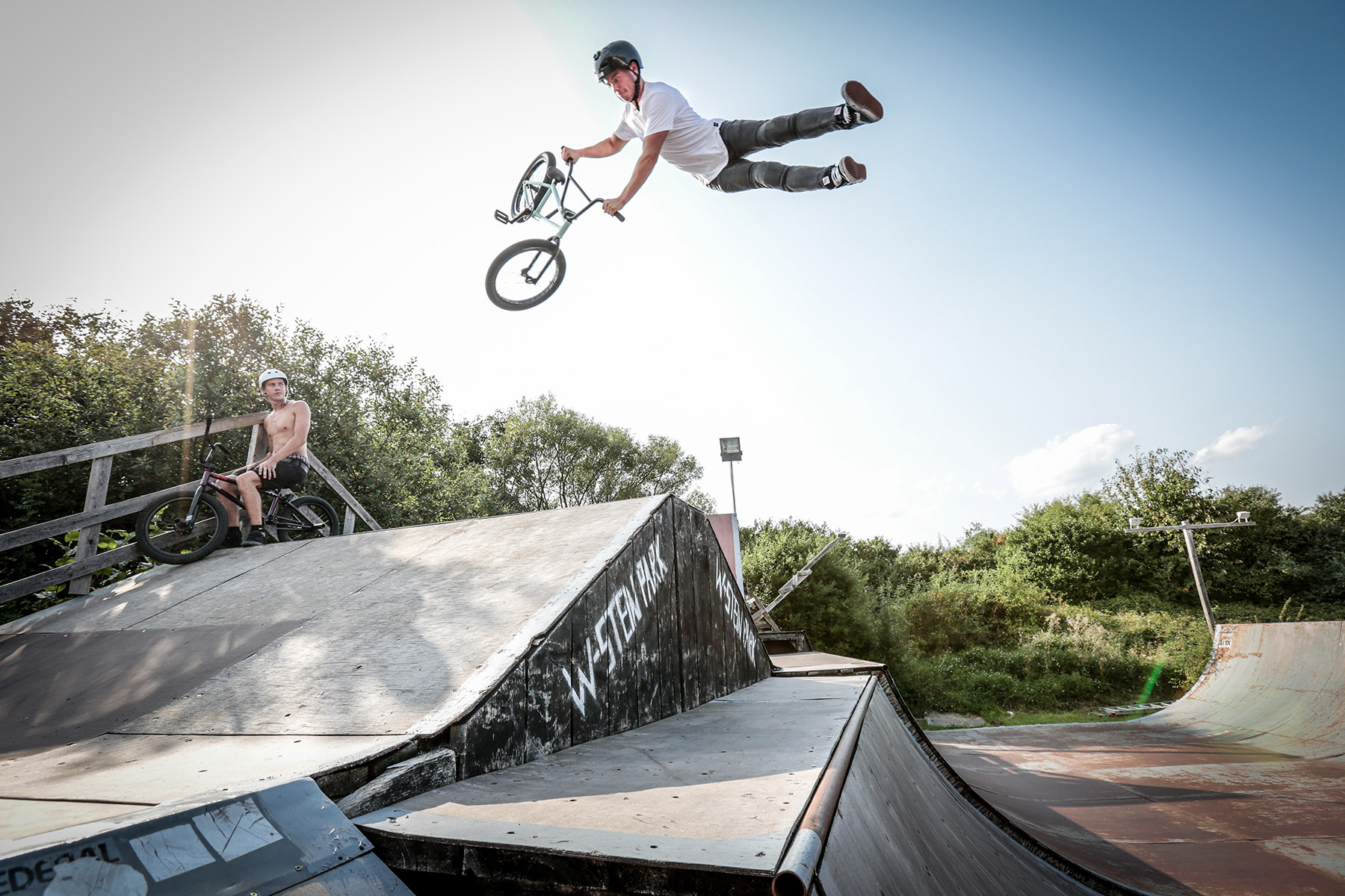 Maximale Streckung von Paul Janda im Skatepark Wendelstein