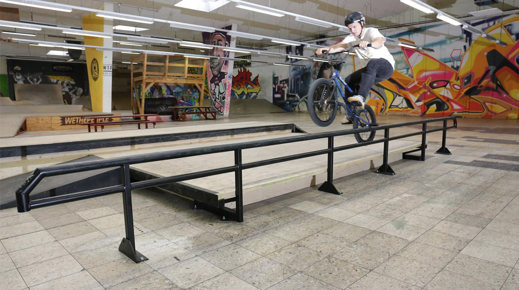 Wir haben Axel Reichertz zur Projekt X Skatehalle in Trier und der wethepeople Autumn Session 2017 interviewt, die dort am 1. Oktober stattfindet.