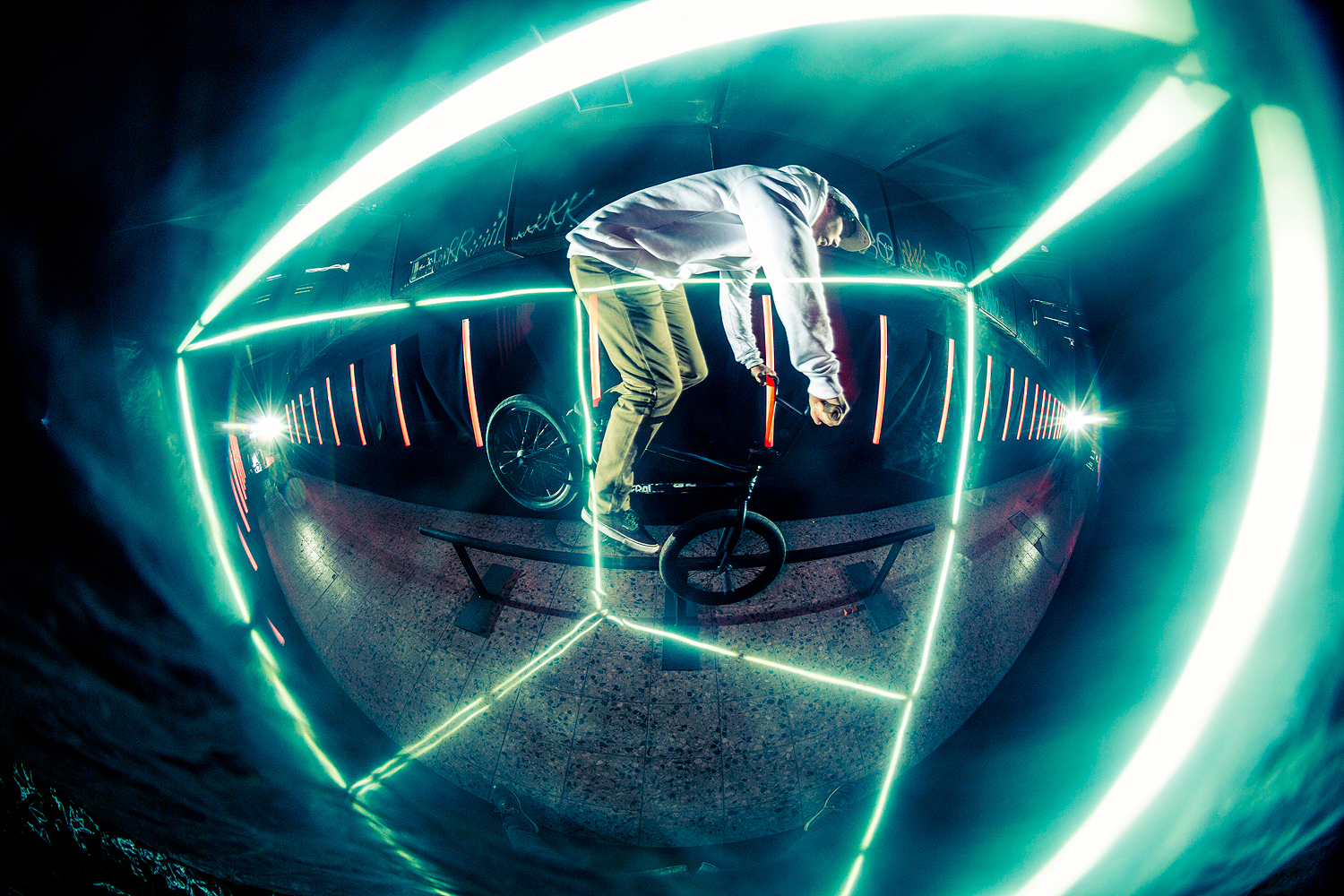 Bruno Hoffmann Opposite Tooth Hanger