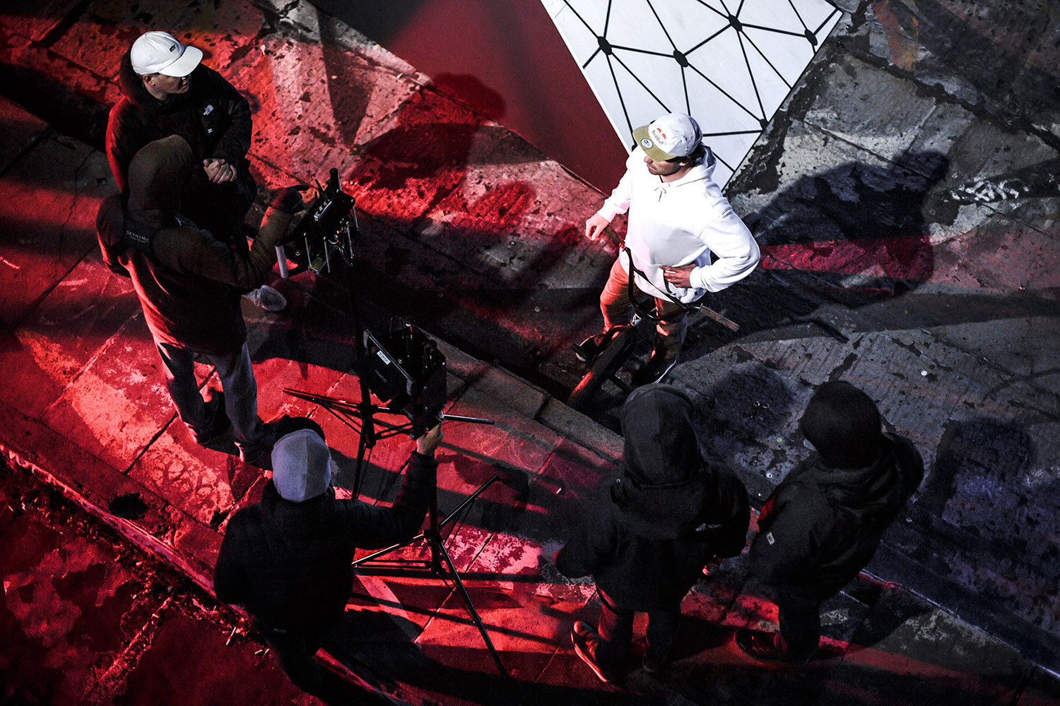 Bruno Hoffmann bei den Dreharbeiten zu Red Bull Devils Voice am Teufelsberg in Berlin