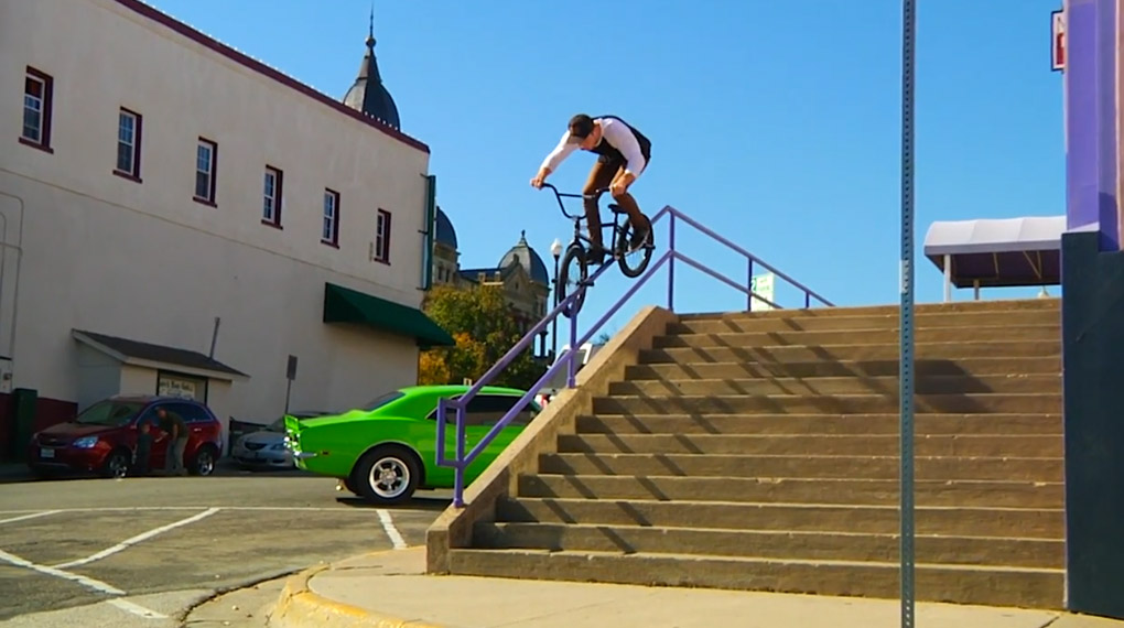 In Folge 14 der Saturday Selects-Reihe von Kink BMX gibt es einen Schwung raw footage aus dem "Welcome to Pro"-Edit von Dan Coller zu sehen.