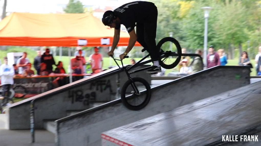 Hier entlang für das Video vom Brügglesjam 2017 im Skatepark von Schweinfurt mit den Highlights aus allen Klassen und Disziplinen.