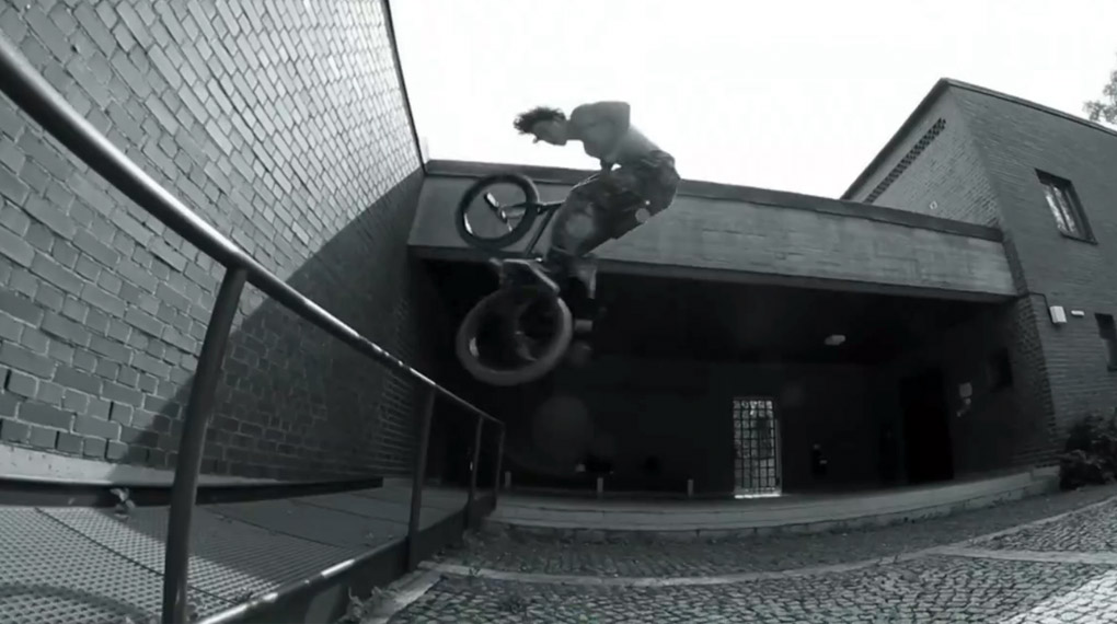 Auch in seinem zweiten Video für countrybikes massiert Lubos Durchan wieder reihenweise Streetspots in seiner Wahlheimat München durch.