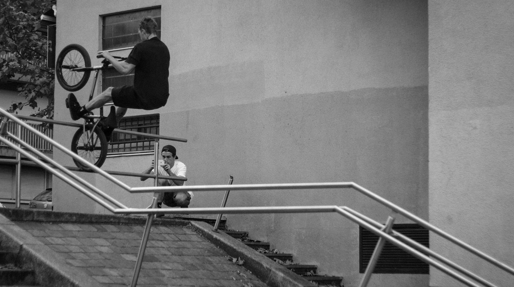 Robin Kachfi und Jan Mihaly haben beim #soshurbanmotion-Videocontest 2017 den 2. Platz abgeräumt. Wir haben die beiden zum Interview gebeten.