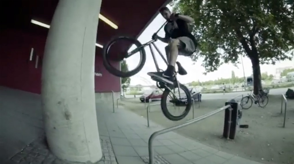 Glückwünsche gehen raus an Jan Mihaly und Robin Kachfi, die mit ihrem Edit eine Wildcard für den "Sosh Urban Motion"-Videocontest gewonnen haben.