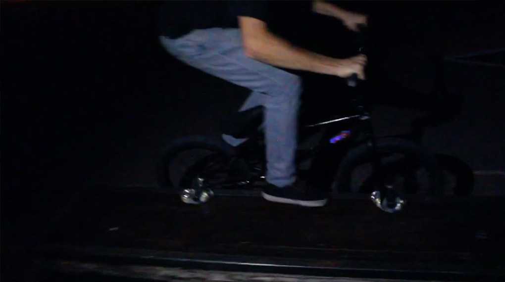 Bierdosengrinds und einer der besten Powerwheelies ever sind nur einige der vielen Highlights, die euch in Folge 25 und 26 von Bang with GBB erwarten.