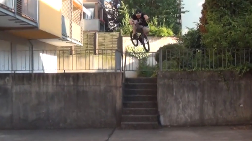 Sebastian Anton ist neu auf Animal Bikes und haut zum Einstand einen extra knusprigen Welcome-Edit raus, in dem ein Banger auf den nächsten folgt.