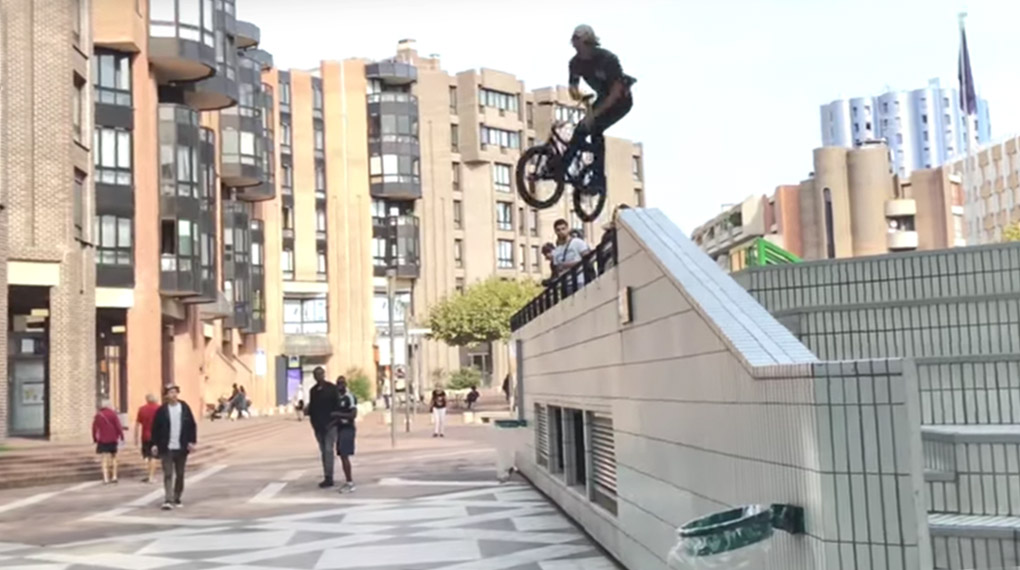 Filmen bis die Smartphones glühen! Hier findest du alle sieben Edits vom "Sosh Urban Motion"-Videocontest 2017 in Paris auf einen Blick.