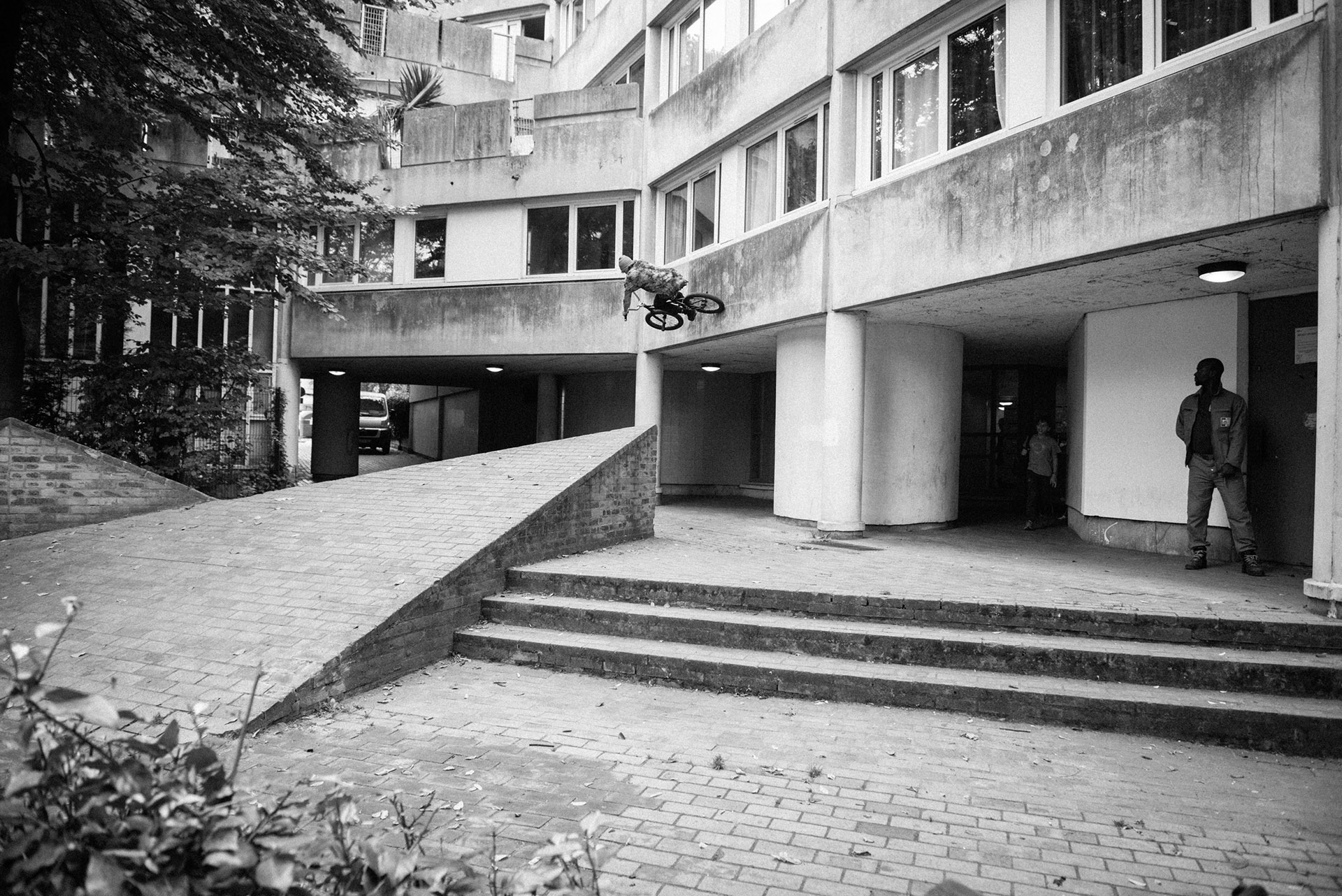 Filmen bis die Smartphones glühen! Hier findest du alle sieben Edits vom "Sosh Urban Motion"-Videocontest 2017 in Paris auf einen Blick.