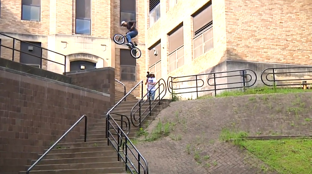 13 Minuten voller Banger von Chad Kerley, Corey Martinez, Dakota Roche, Garrett Reynolds und Nathan William: Hier entlang für das "Escape to Cinema"-Mixtape