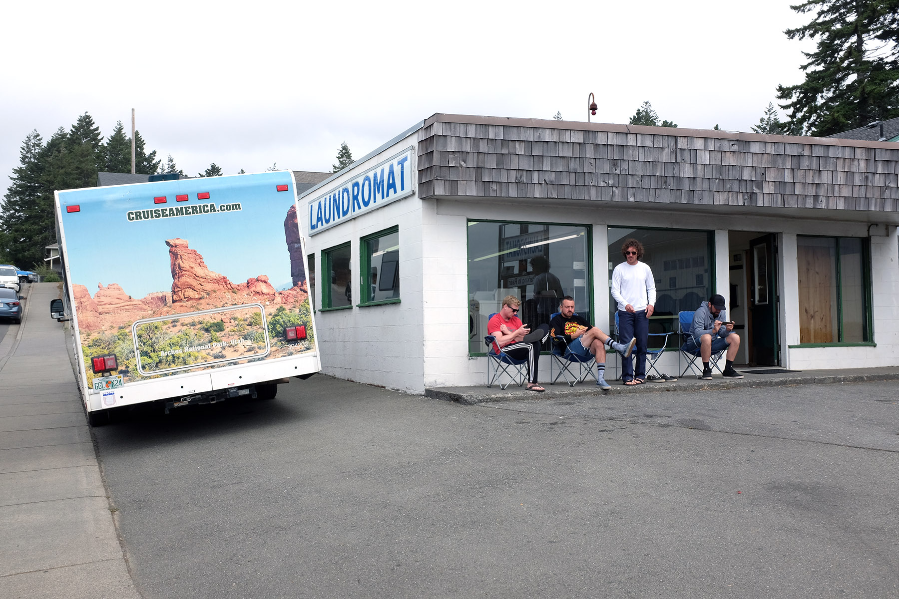 Waschtag in Brookings wegen Regen und weil wir auf das Paket von Max neuer Kurbel und Kettenblatt warten mussten, welche Paddy Gross netterweise an die nächste Postfiliale auf dem Weg geschickt hatte, nachdem Max Kurbel gebrochen war