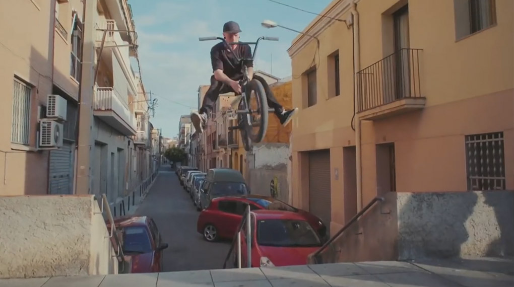 Felix Prangenberg eröffnet die "Foundation"-DVD von wethepeople mit einem Knallerpart, in dem es vor tighten Grindsportschmankerln nur so wimmelt.