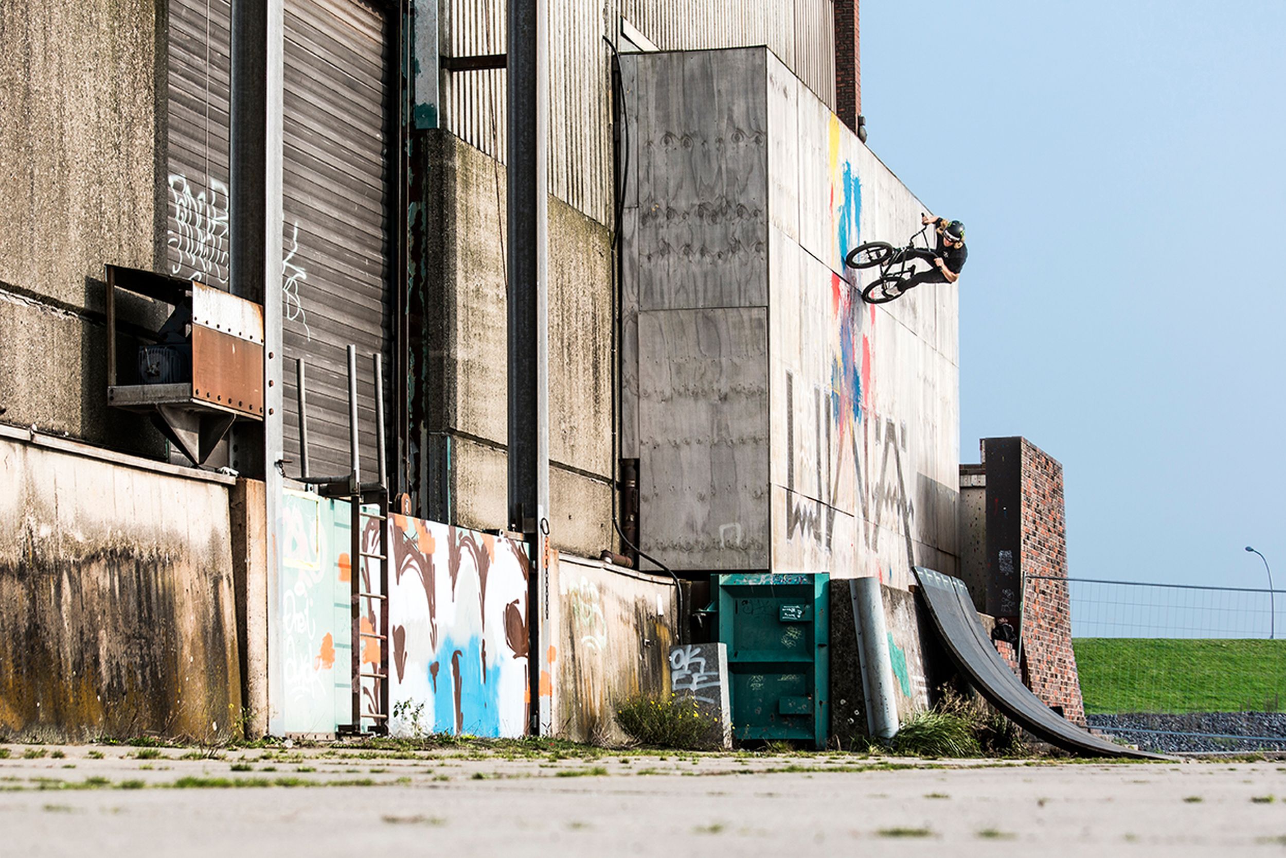 BOOM! Massiver Wallride von Greg Illingworth im Hamburger Hafen