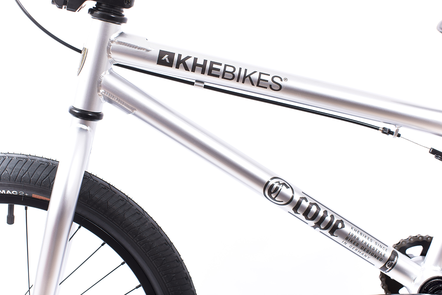 KHEbikes wurde 1988 in Karlsruhe gegründet und ist damit Deutschlands älteste BMX-Firma