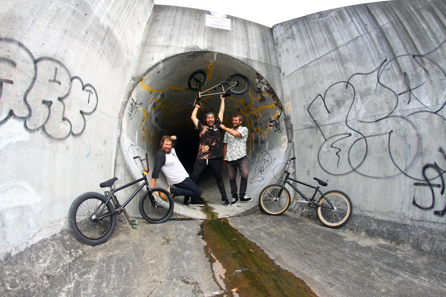 Thilo Maier, Jonas Bader und Fabian Stobbe haben in Australien diese Fullpipe abgecheckt