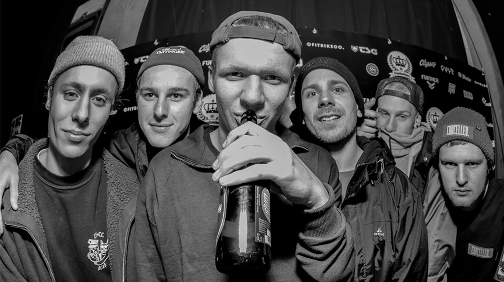 Bevor im Backstage München die freedombmx Awards 2017 verliehen wurden, haben wir unsere Gäste zur Fotowand gebeten. Hier sind die besten Bilder des Abends.