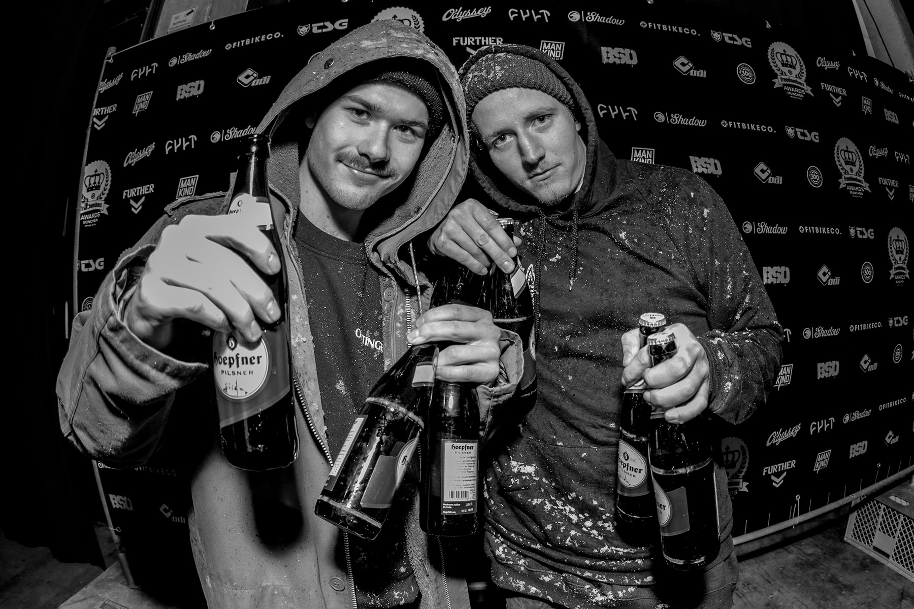 Direkt aus dem Schneetreiben zu den Awards: Felix Donat (links) und Felix Lange aka Flexter Long aus Karlsruhe