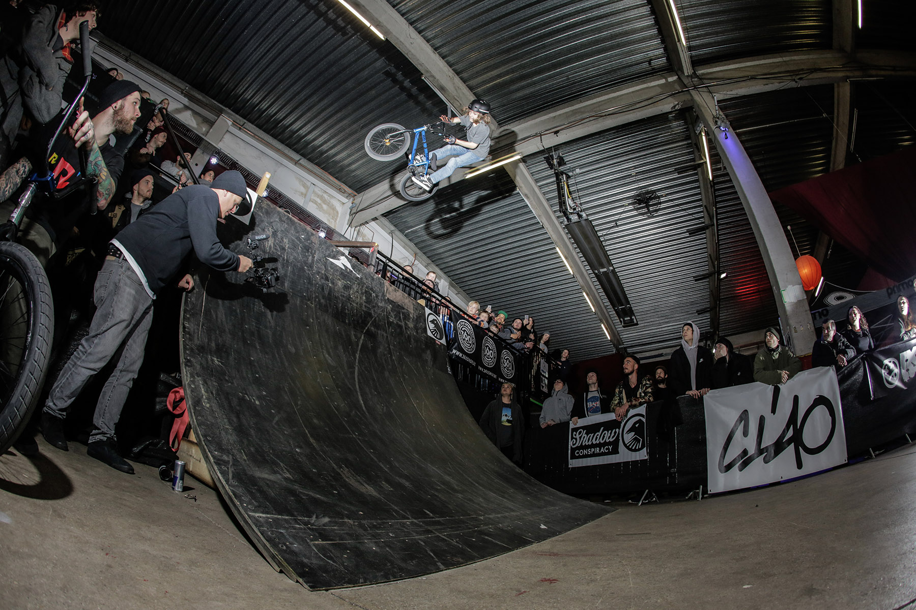 Lennox Zimmermann, Double Barspin Air mit 10 Jahren. Unnormal!