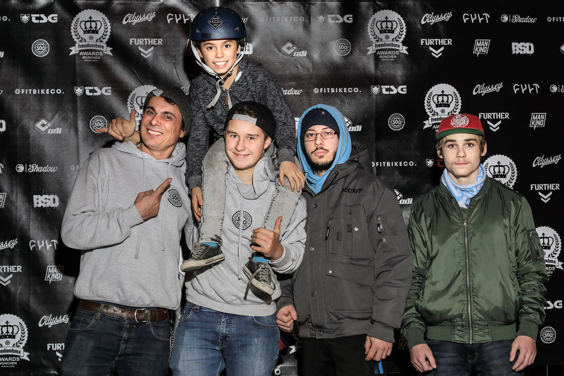 Die Crew vom Lohhof Skatepark (v.l.n.r.): Thomas Stellwag und sein Sohn Mailo, Phillip Staudigl, Pietro Guagliata und Peter Sonnemann