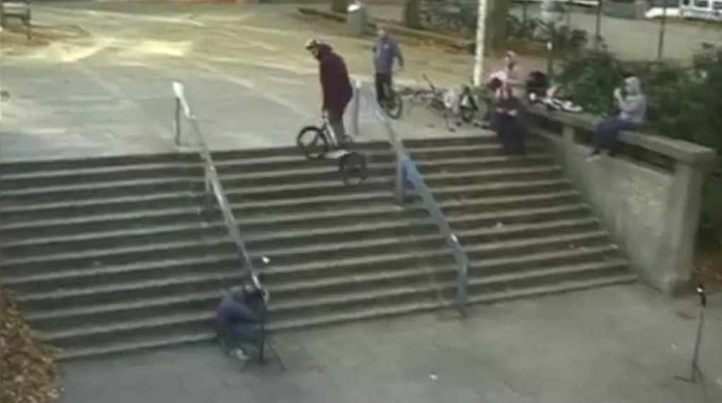 Die Steezy und die Cancelled Crew zu Besuch bei den Sweaty Boys in der Hansestadt. Hacke in Hamburg zu sein, hat selten so viel Spaß gemacht!