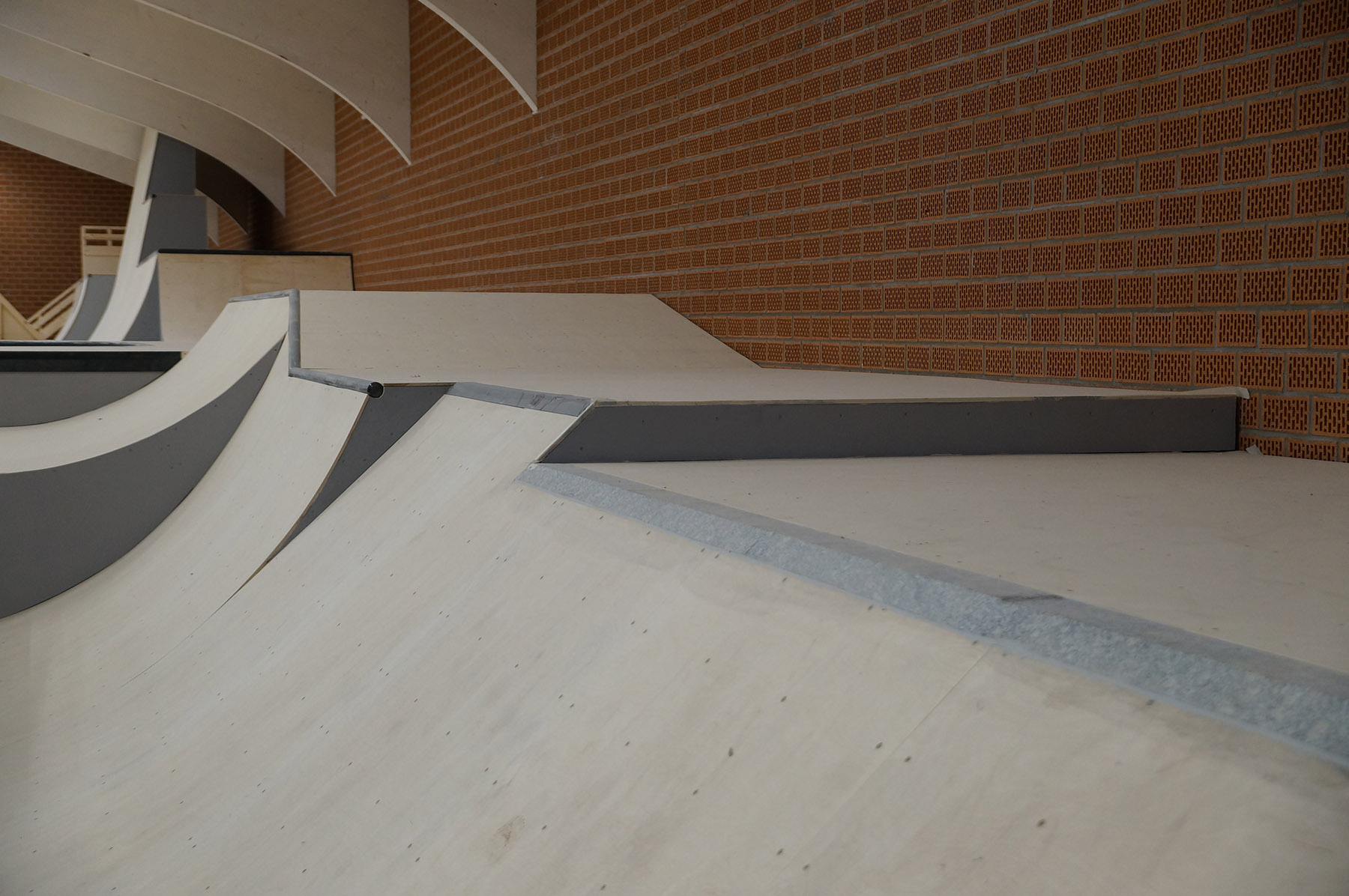 Granitkanten in der Skatehalle Oldenburg